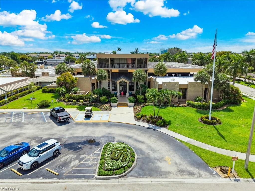 SEVEN LAKES - Residential