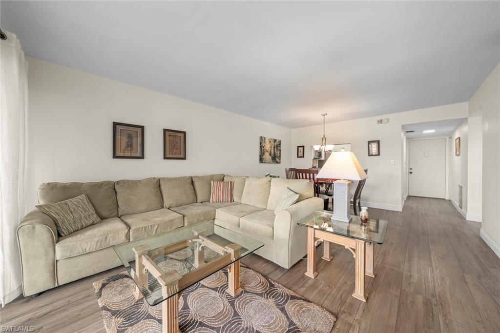 SEVEN LAKES - Residential