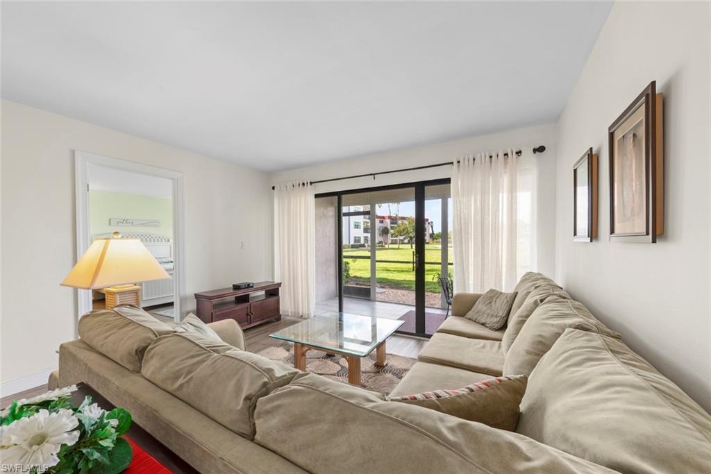 SEVEN LAKES - Residential