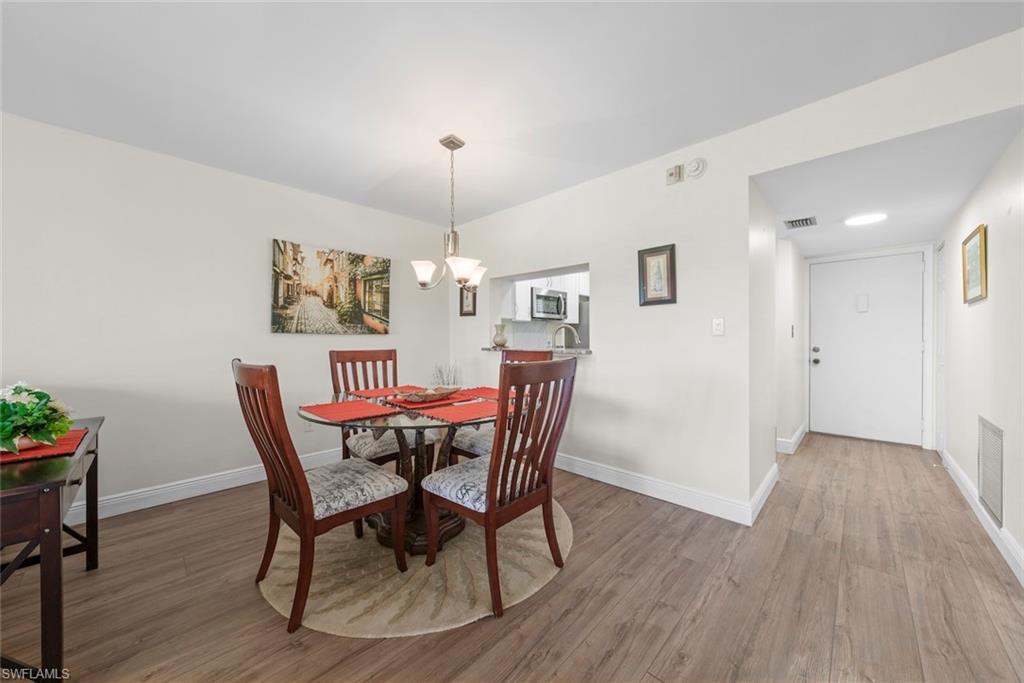 SEVEN LAKES - Residential