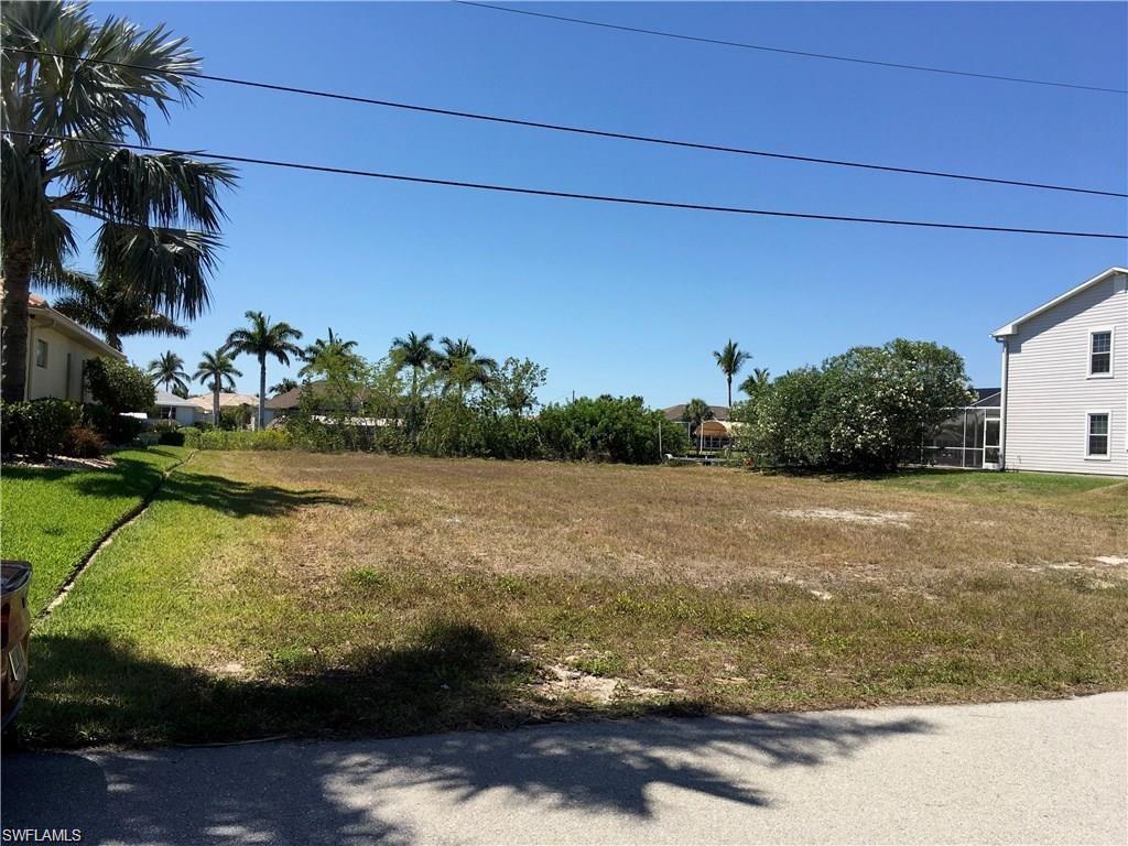 CAPE CORAL - Land