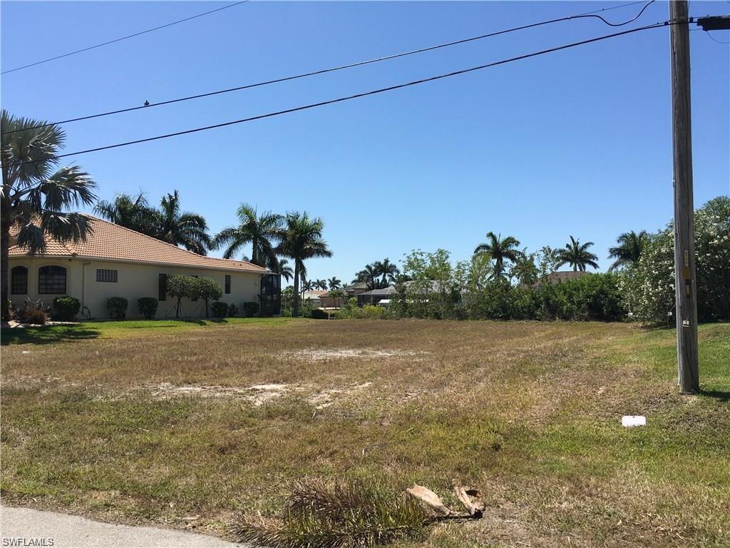 CAPE CORAL - Land