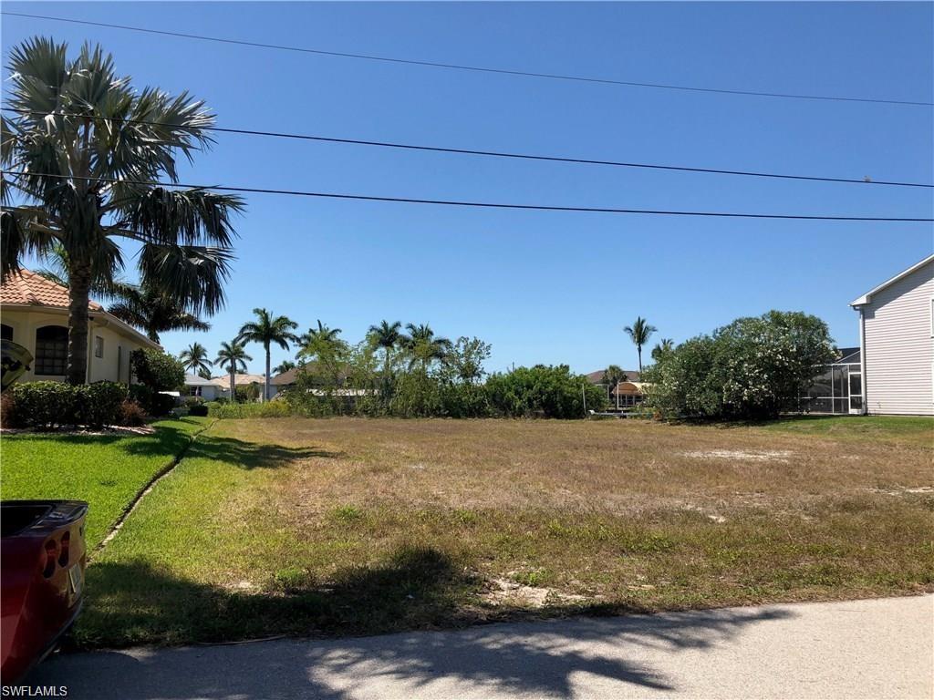 CAPE CORAL - Land