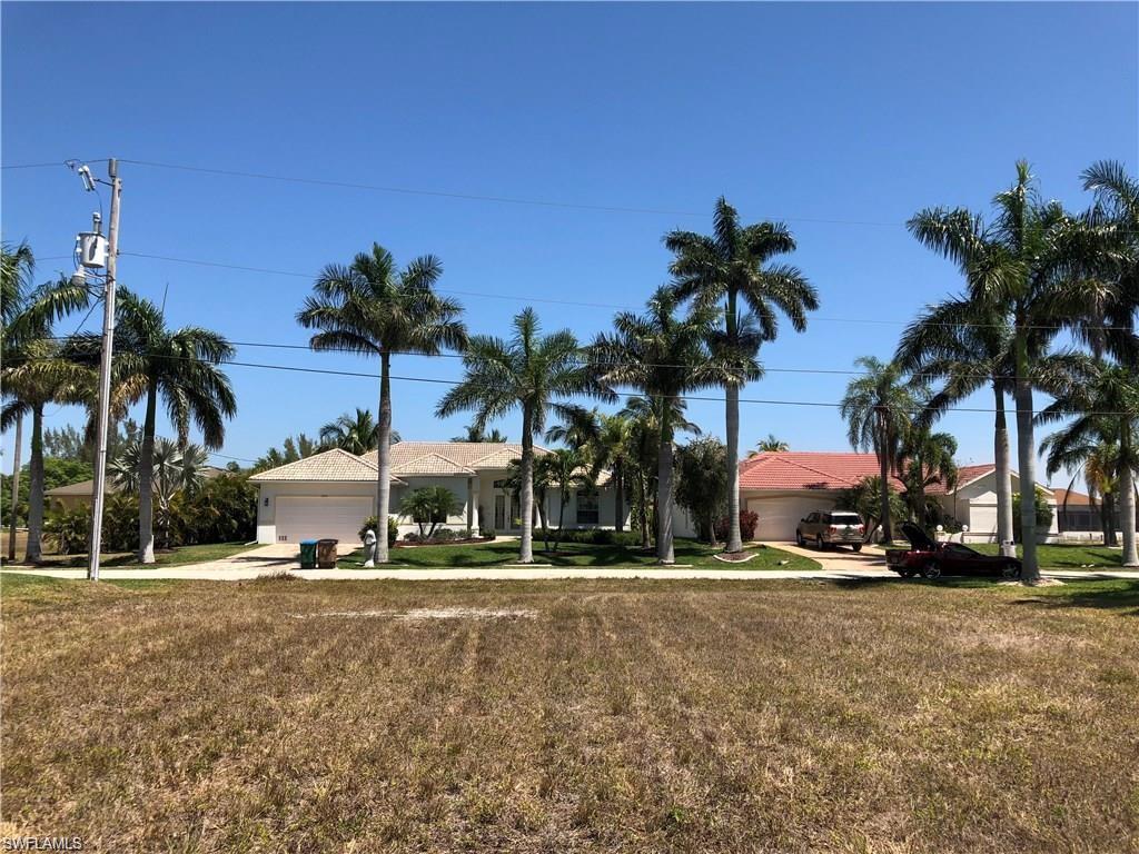 CAPE CORAL - Land