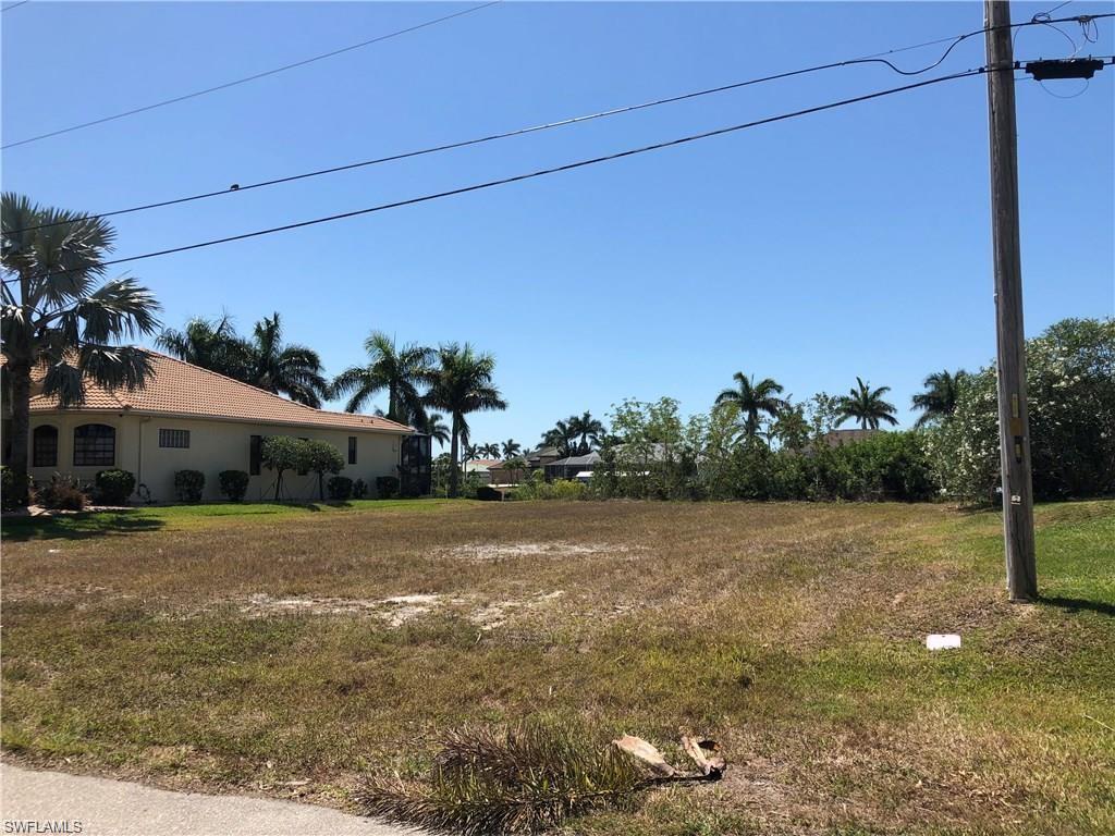 CAPE CORAL - Land