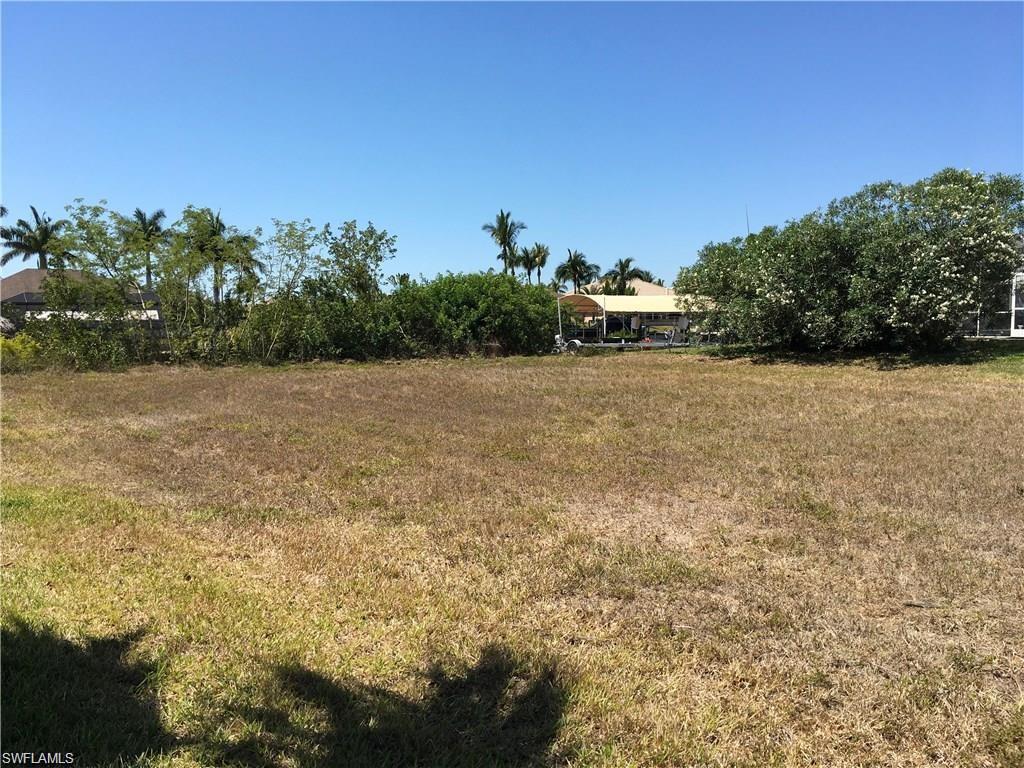 CAPE CORAL - Land