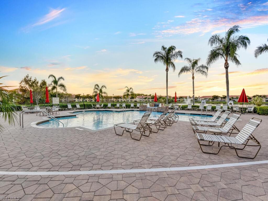 HUNTINGTON LAKES - Residential