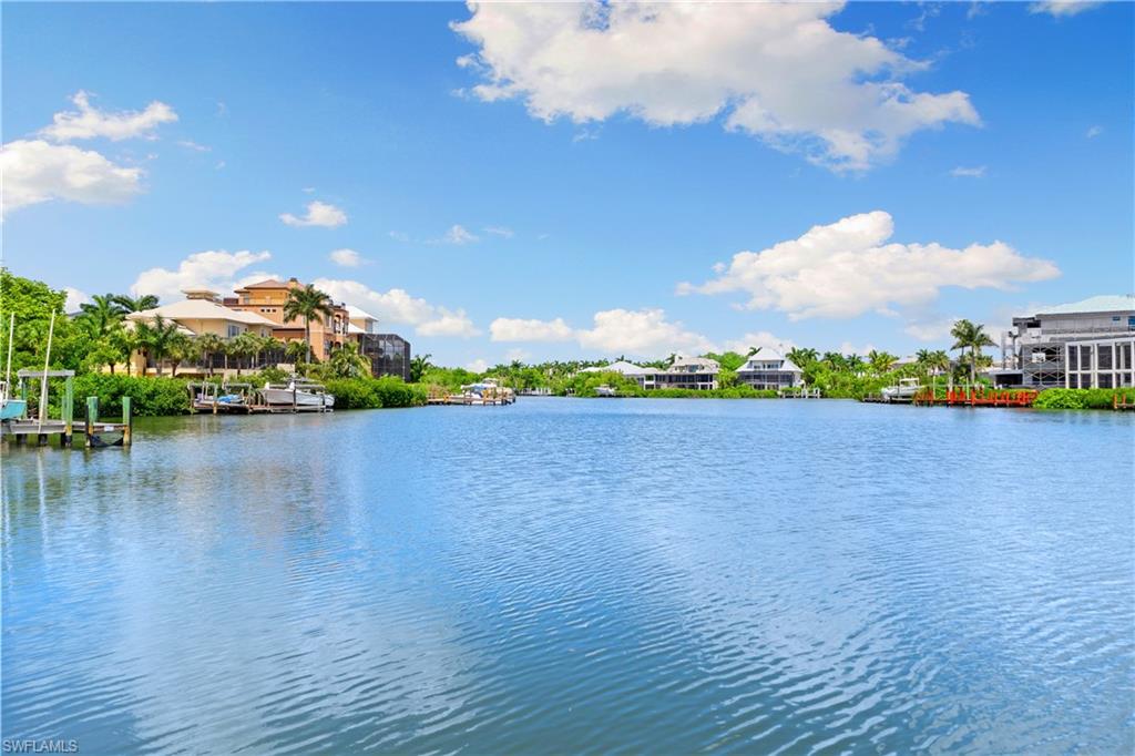 BAREFOOT BEACH - Residential