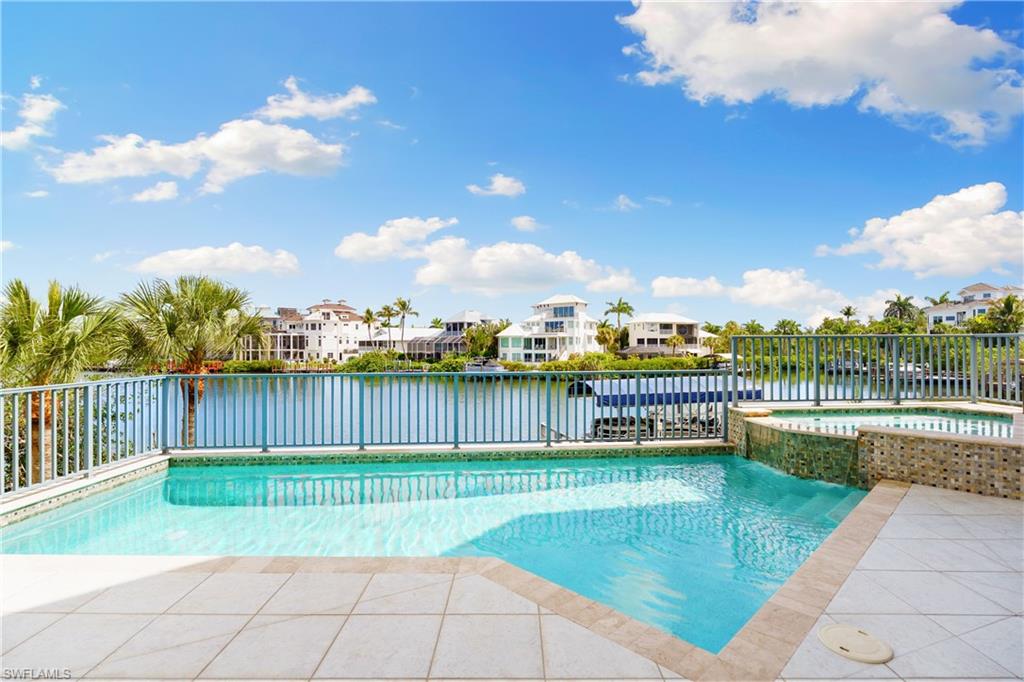 BAREFOOT BEACH - Residential