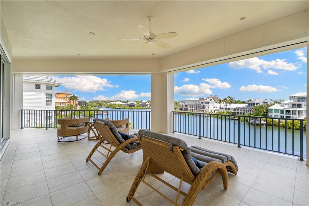 BAREFOOT BEACH - Residential