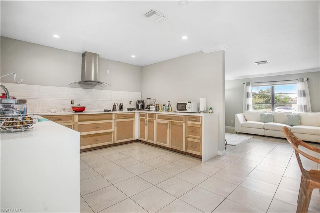 GOLDEN GATE CITY - Residential