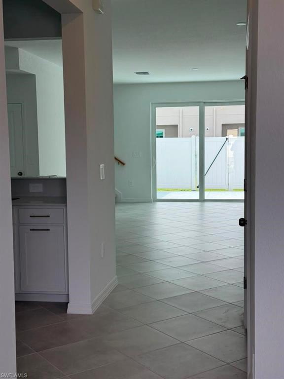 TUCKERS COVE - Residential Lease