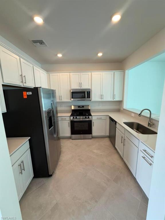 TUCKERS COVE - Residential Lease