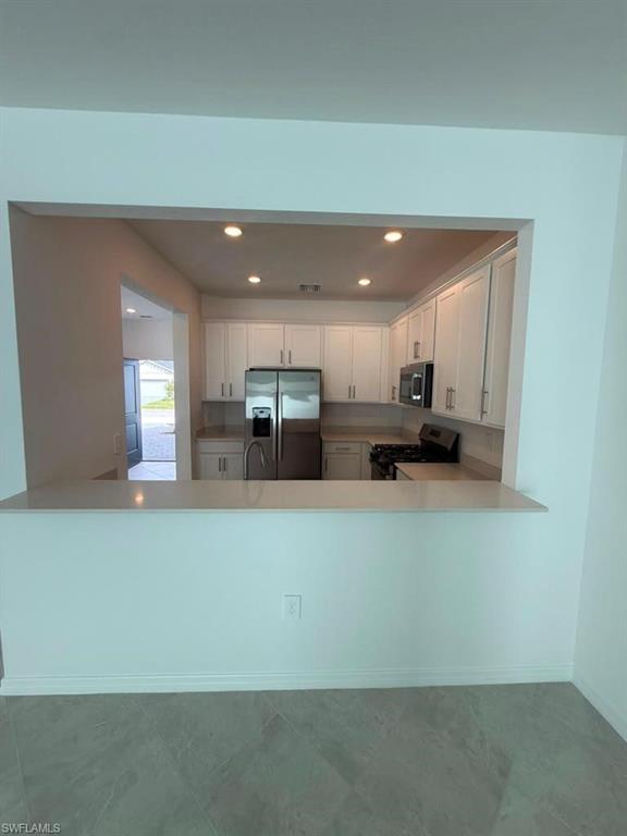 TUCKERS COVE - Residential Lease