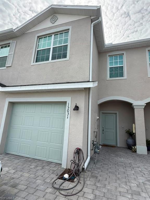 FOR RENT – Modern townhome located in the Royal Palm community of Babcock Ranch. This well-maintained residence offers an open-concept floor plan, spacious bedrooms, and contemporary finishes throughout. Conveniently located near Tucker’s Cove Water Park, community parks, walking and biking trails, playgrounds, resort-style amenities, shopping, dining, and top-rated schools. Residents enjoy access to community amenities including a clubhouse, pool, fitness center, pickleball courts, dog park, and scenic green spaces. Easy access to major roadways for commuting throughout Southwest Florida.