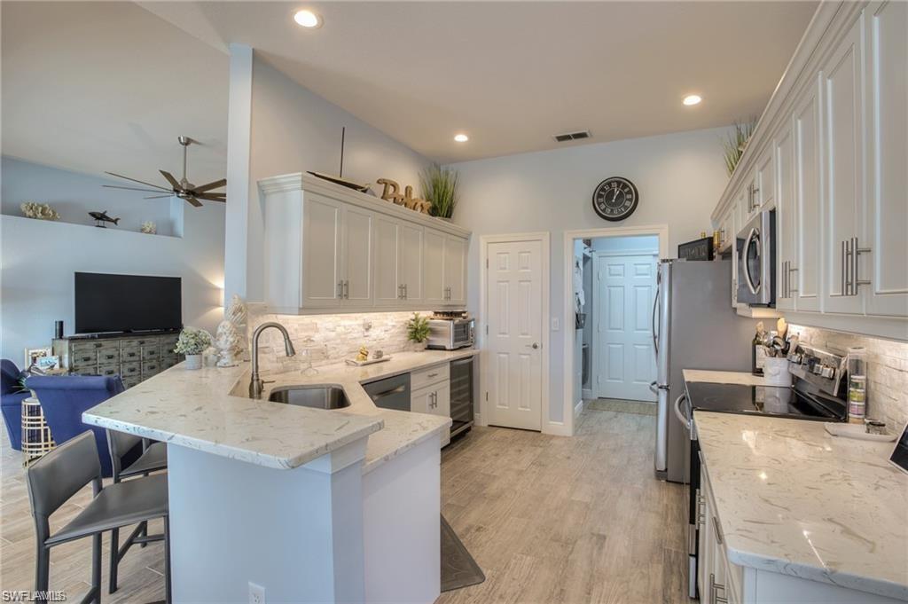 LAUREL MEADOW - Residential