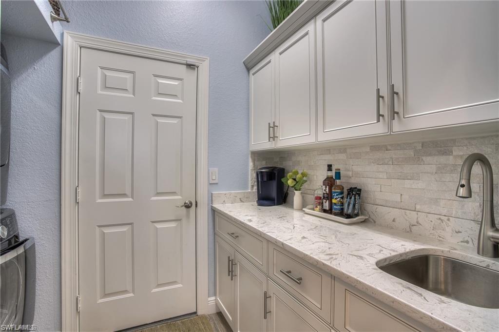LAUREL MEADOW - Residential