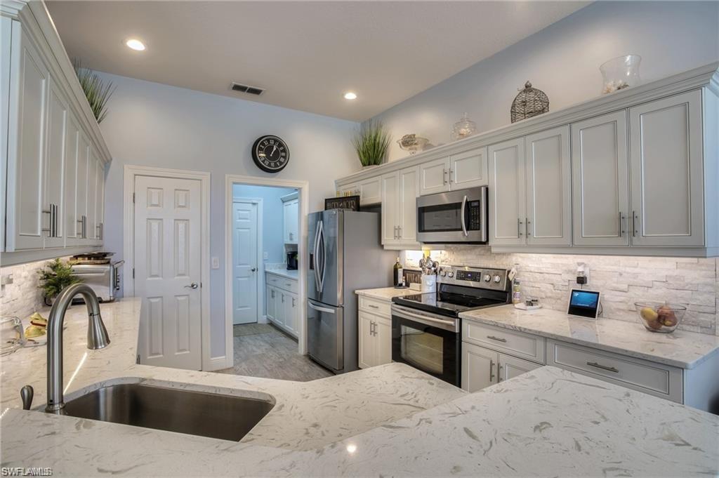 LAUREL MEADOW - Residential