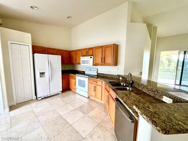 GARDEN LAKES - Residential