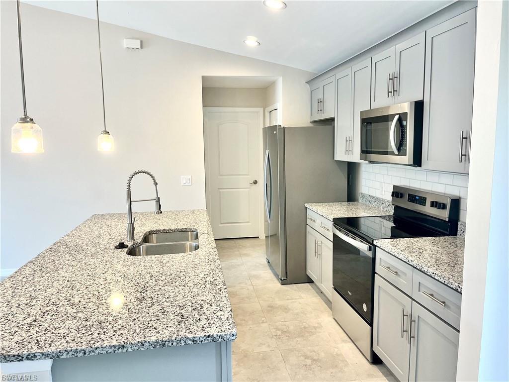CAPE CORAL - Residential Lease