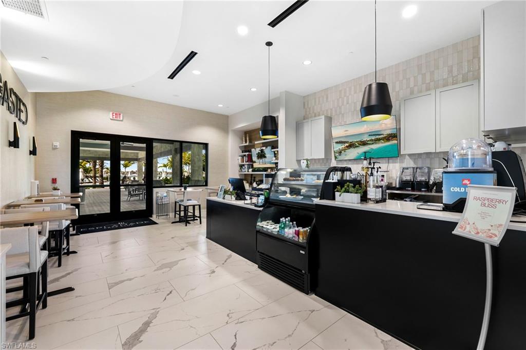 ESPLANADE LAKE CLUB - Residential Lease