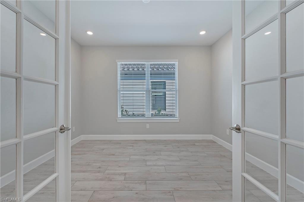 ESPLANADE LAKE CLUB - Residential Lease