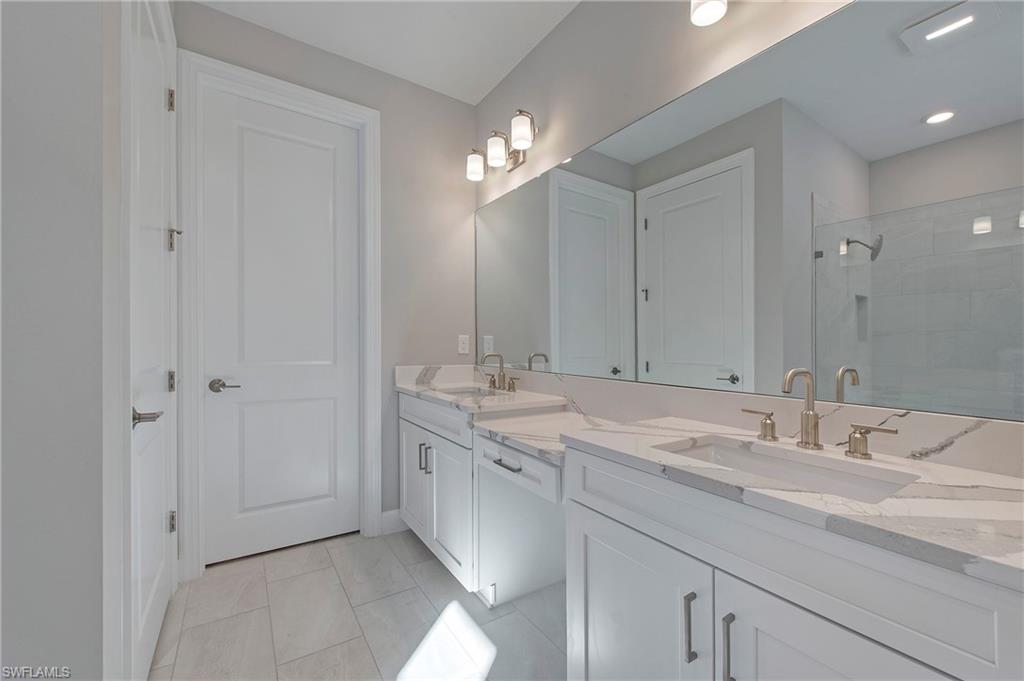 ESPLANADE LAKE CLUB - Residential Lease