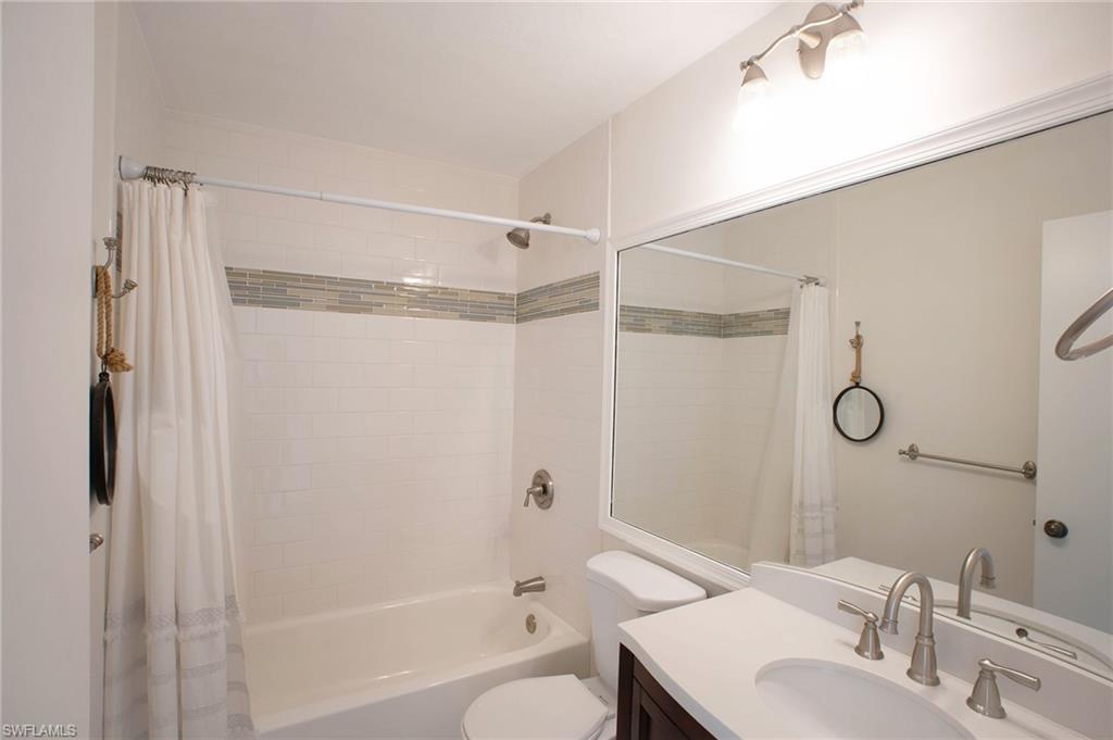 LAKEWOOD VILLAS - Residential