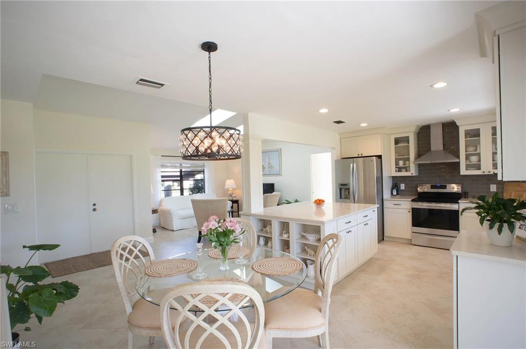 LAKEWOOD VILLAS - Residential