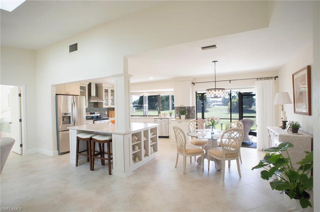 LAKEWOOD VILLAS - Residential