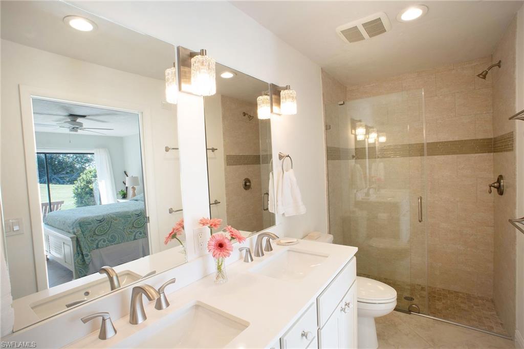 LAKEWOOD VILLAS - Residential