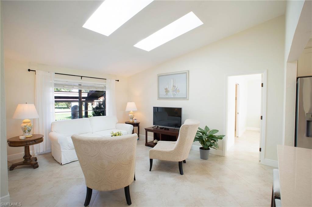 LAKEWOOD VILLAS - Residential