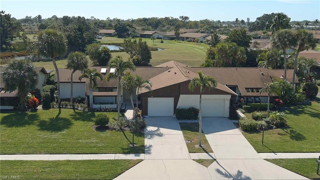LAKEWOOD VILLAS - Residential