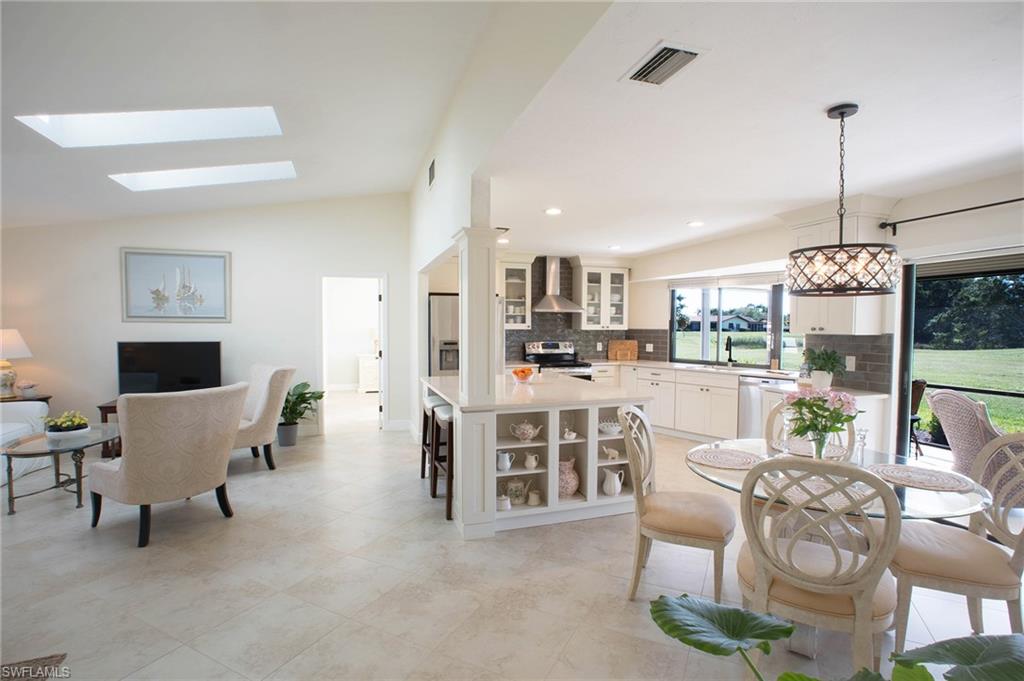 LAKEWOOD VILLAS - Residential