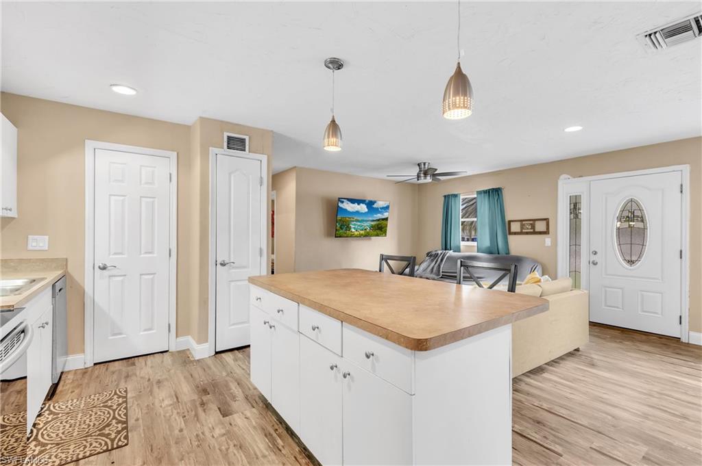 TROPIC ISLES - Residential