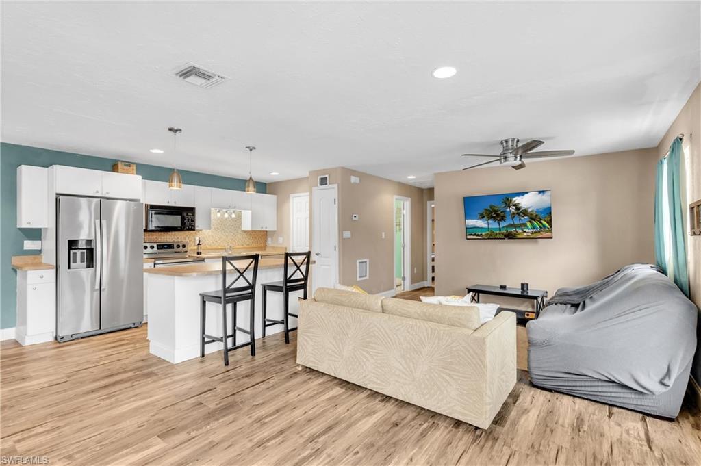 TROPIC ISLES - Residential