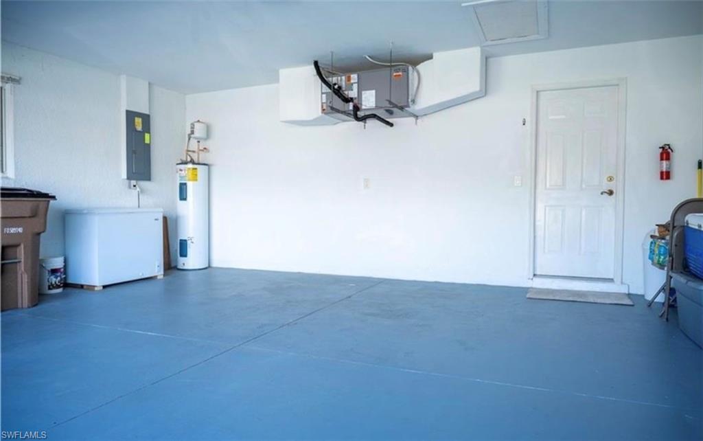 CAPE CORAL - Residential Lease
