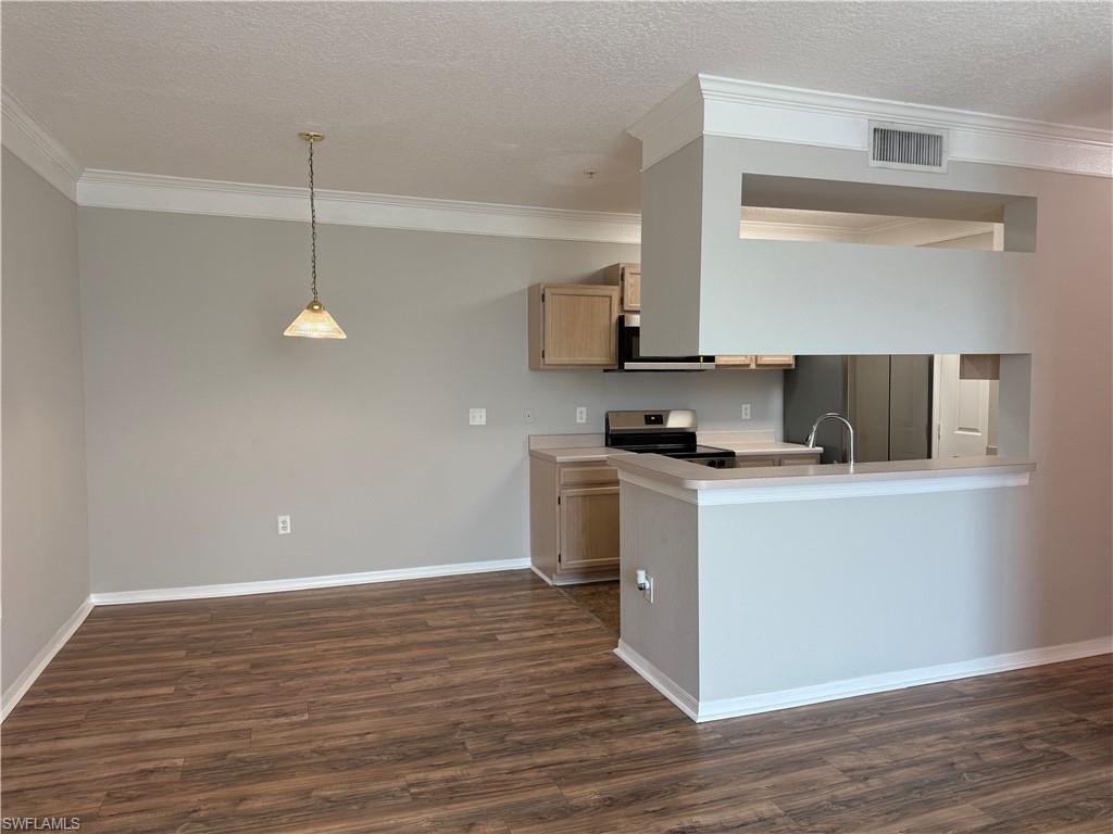 ROYAL GREENS - Residential Lease