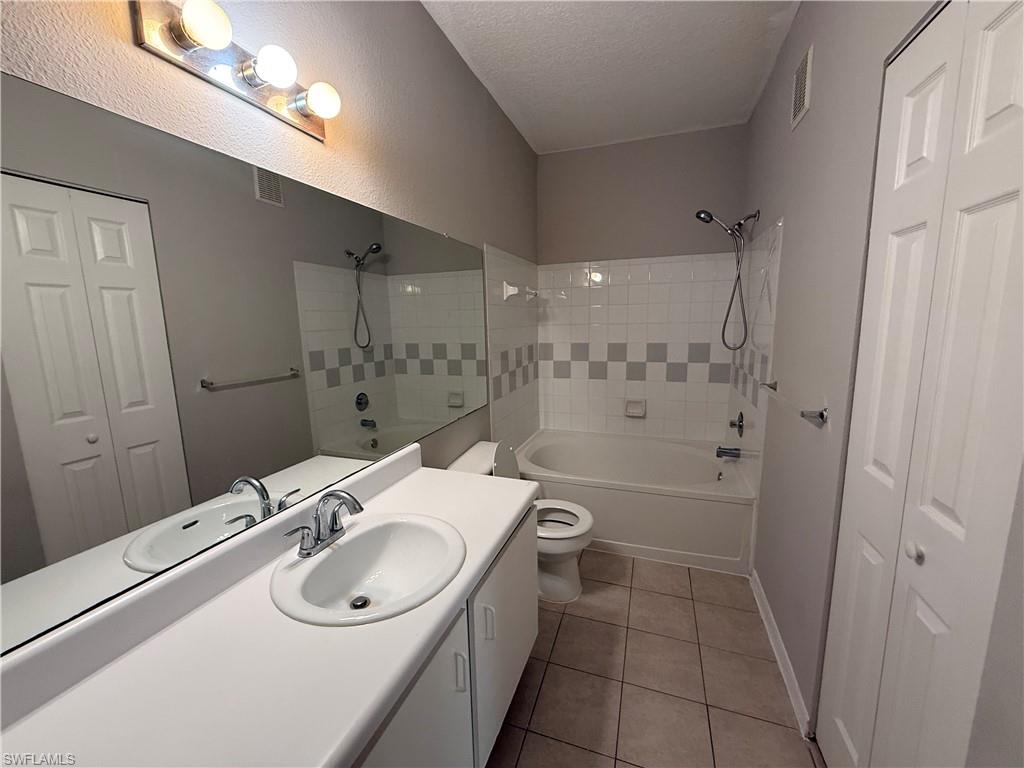 ROYAL GREENS - Residential Lease