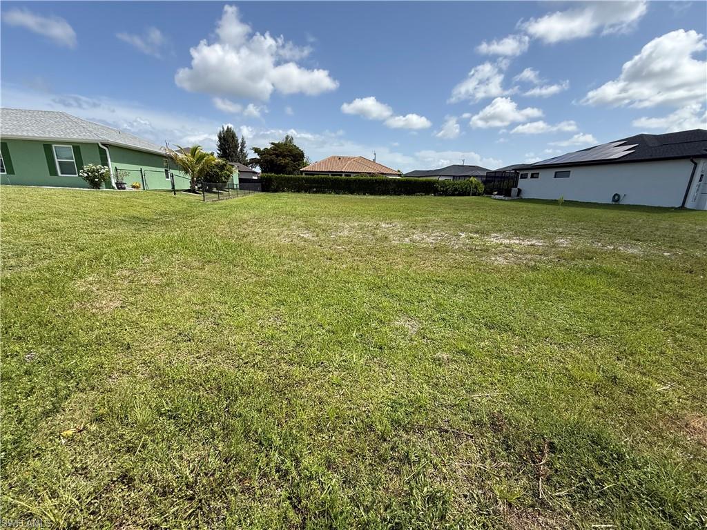 CAPE CORAL - Land