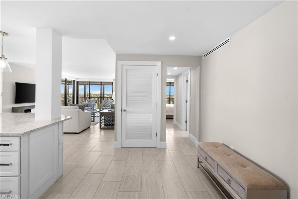 VANDERBILT BAY - Residential