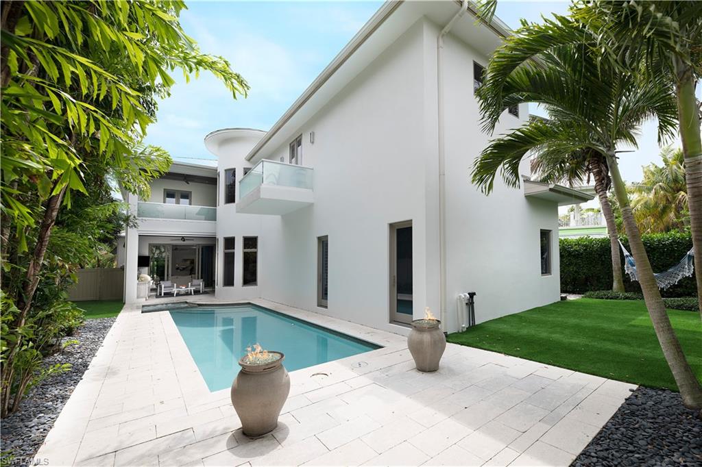 FAIRWAY TERRACE - Residential