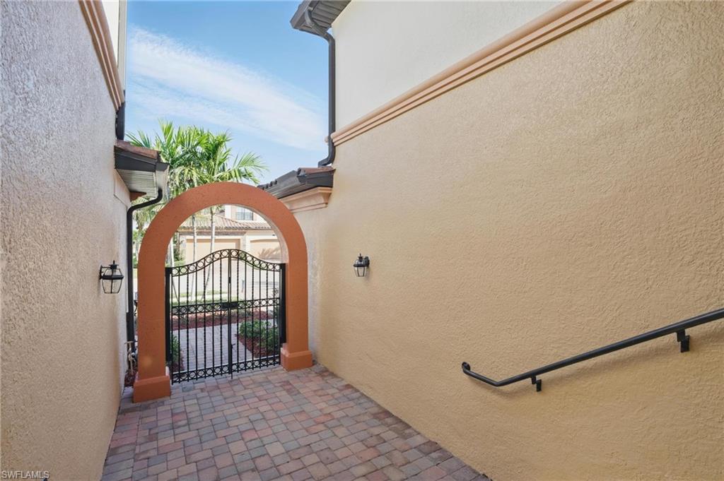 BONITA NATIONAL GOLF AND COUNTRY CLUB - Residential Lease
