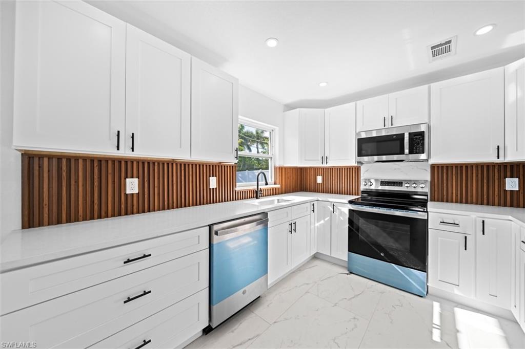 MCGREGOR GROVES - Residential