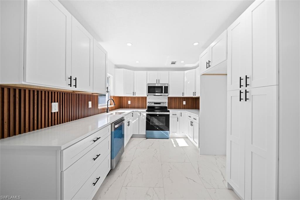 MCGREGOR GROVES - Residential