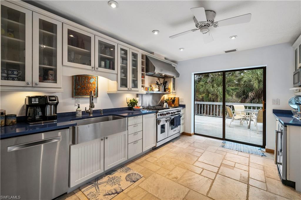 SAFETY HARBOR CLUB - Residential