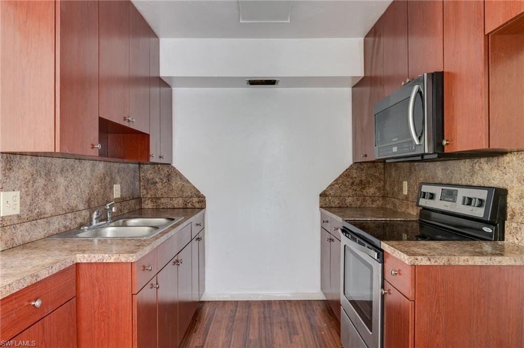 VILLA CAPRI CONDOMINIUM - Residential Lease