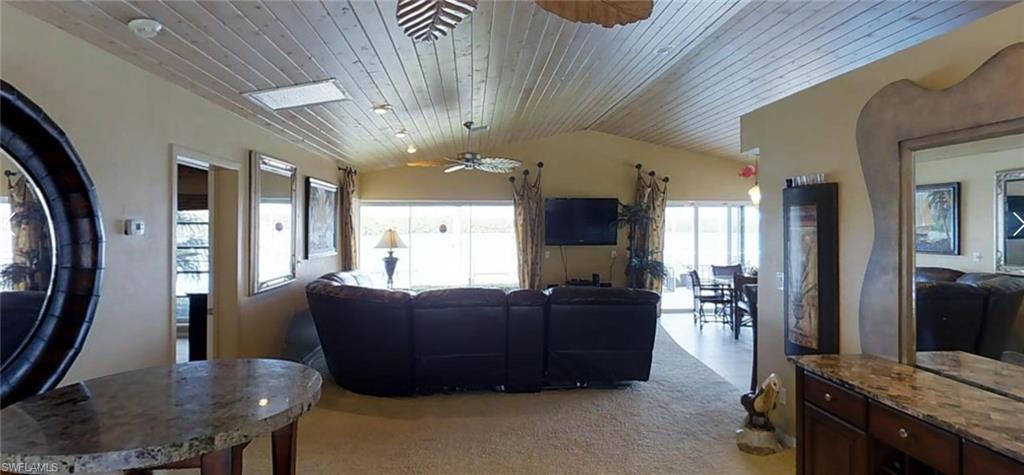 HOLIDAY HEIGHTS - Residential