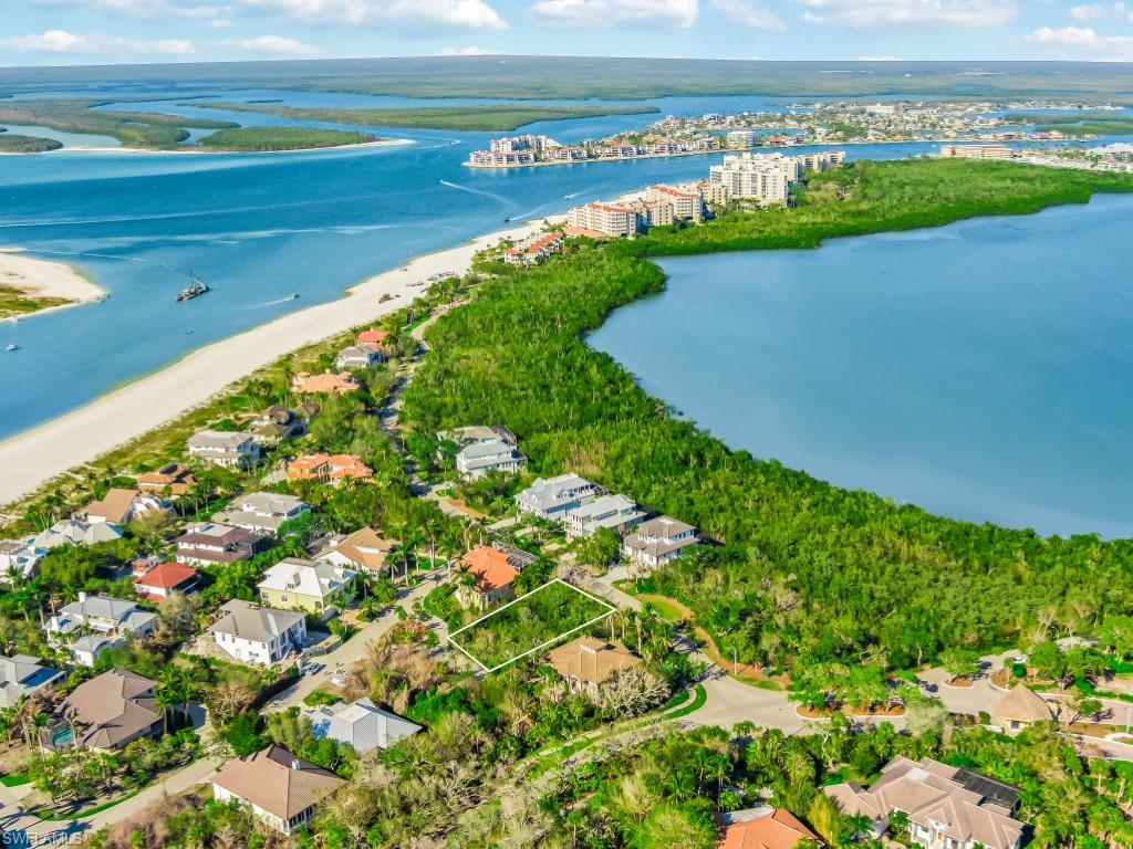 HIDEAWAY BEACH - Land