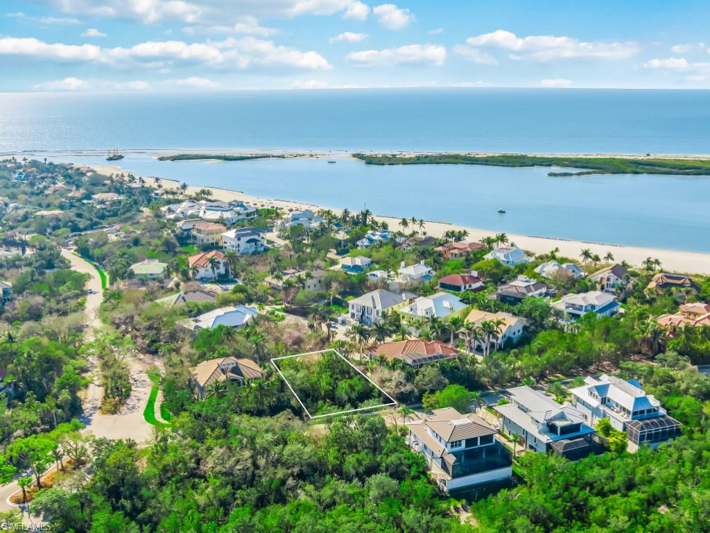 HIDEAWAY BEACH - Land